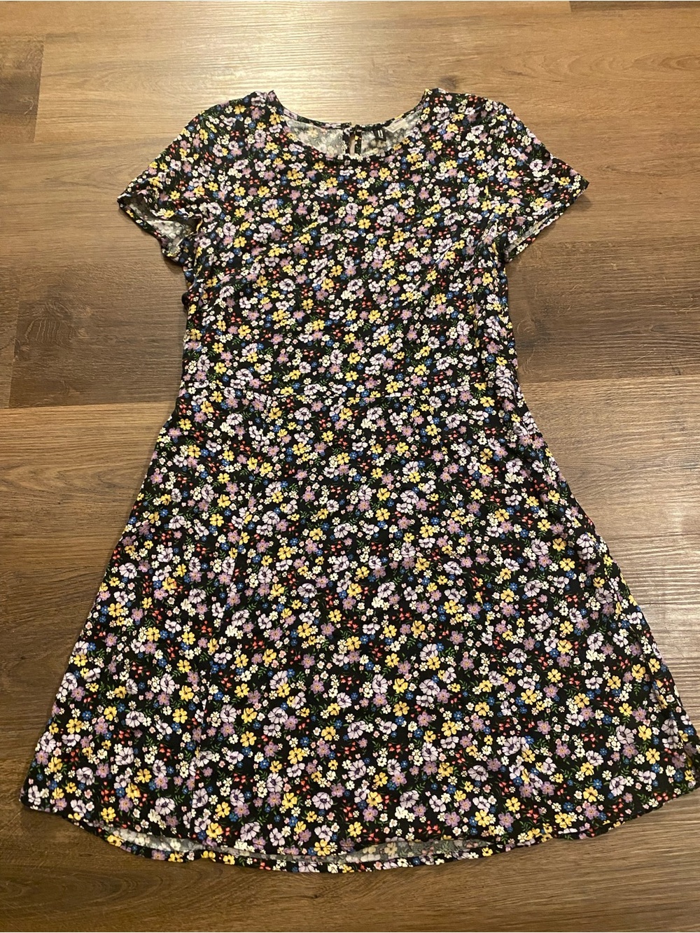 Black Floral Short-Sleeve Dress